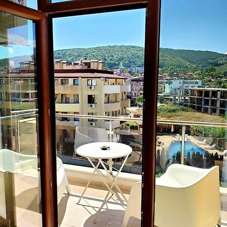 Obzor Tatyana Apartaments Bonjour Extérieur photo