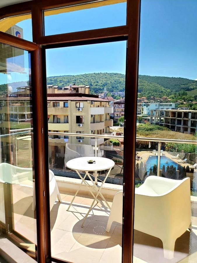 Obzor Tatyana Apartaments Bonjour Extérieur photo